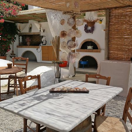 Sun Rock Apartments Стелида Экстерьер фото
