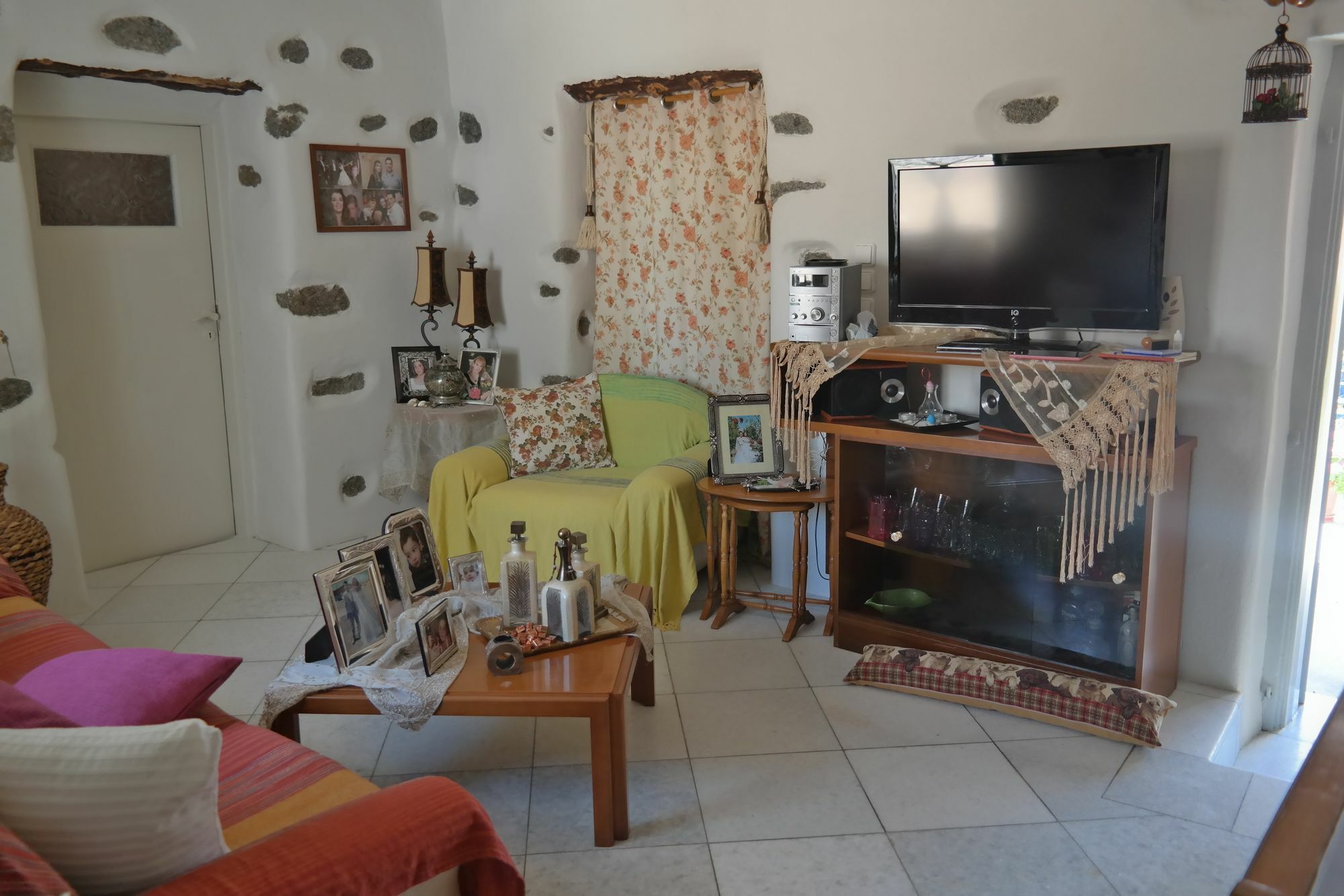 Sun Rock Apartments Стелида Экстерьер фото