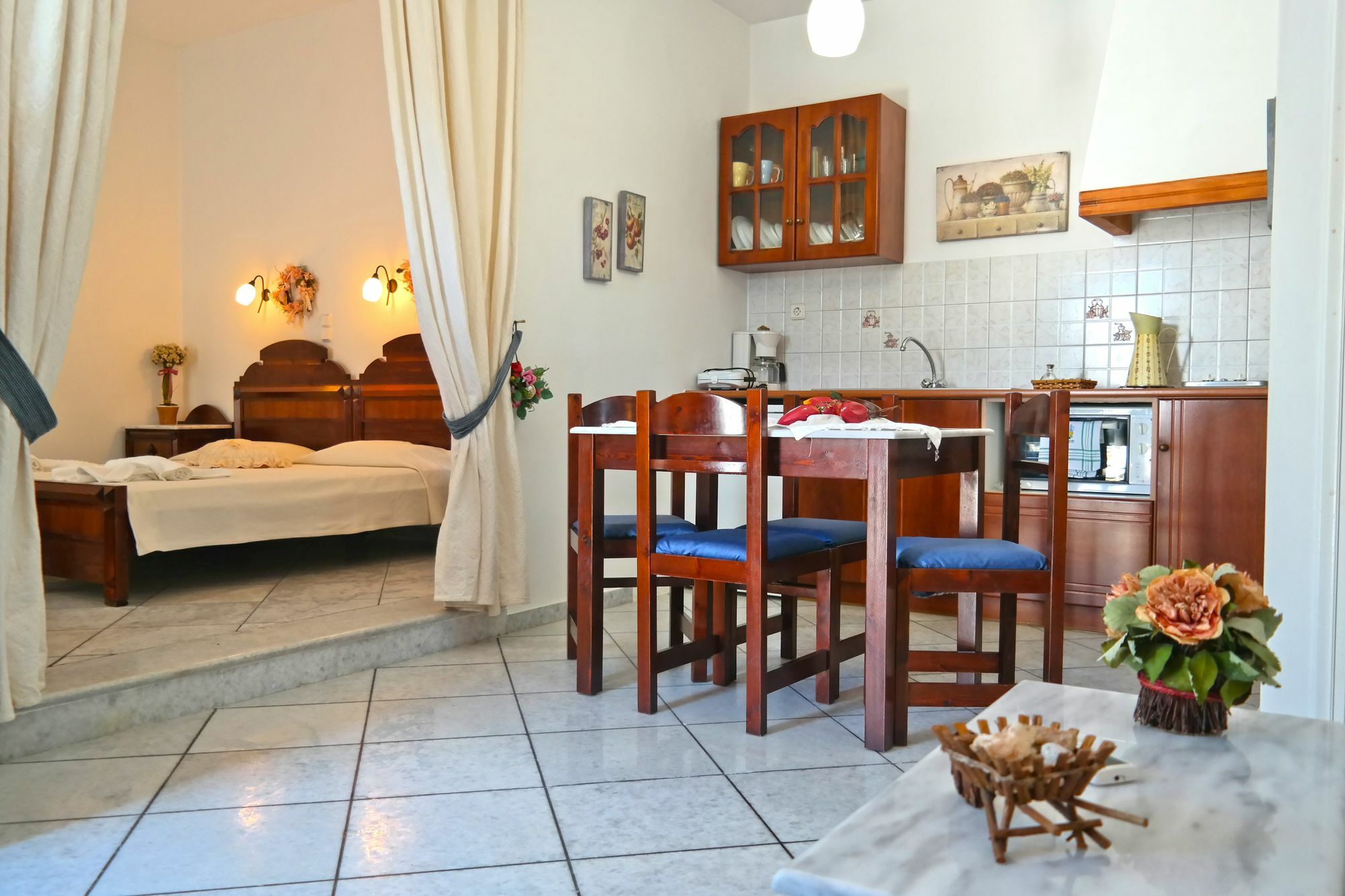 Sun Rock Apartments Стелида Экстерьер фото